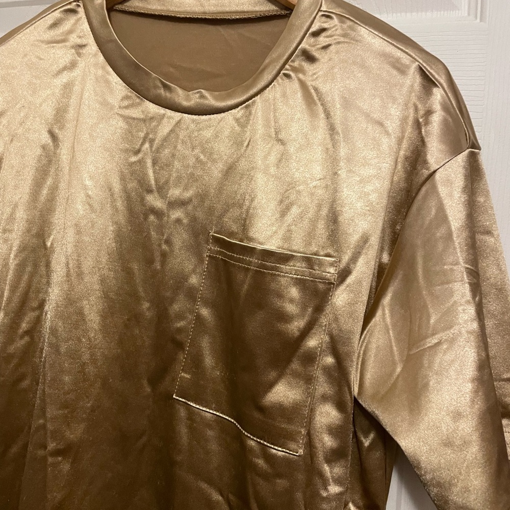 SHEIN Gold Metallic Short Sleeve Pocket Tee - Picture 4 of 6